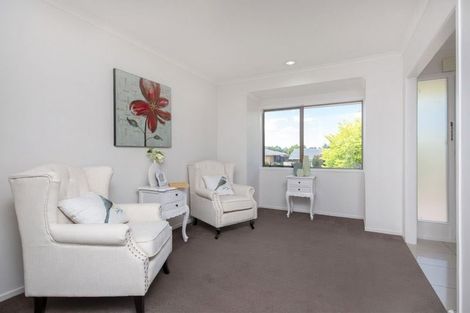 Photo of property in 8 Loloma Drive, Half Moon Bay, Auckland, 2012