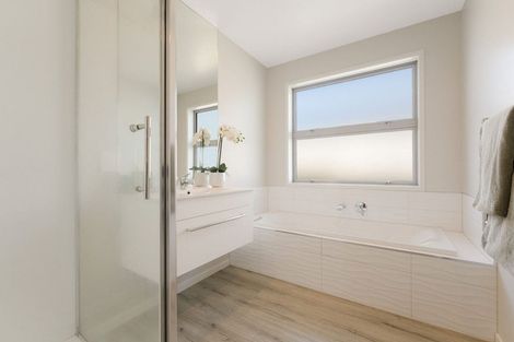 Photo of property in 17 Puhirake Crescent, Pyes Pa, Tauranga, 3112