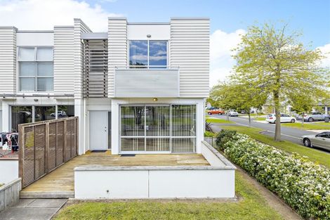 Photo of property in 30 Willow Camp Road, Takanini, 2112