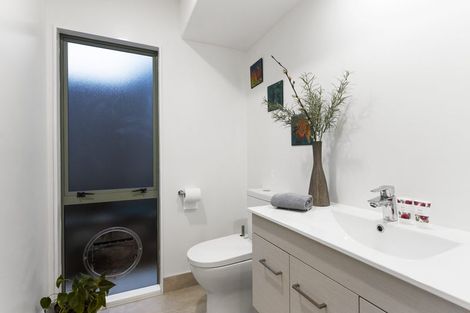 Photo of property in 19i Claremont Way, East Tamaki Heights, Auckland, 2016