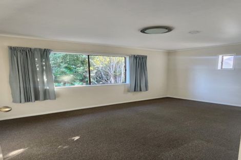 Photo of property in 30 Noeleen Street, Glenfield, Auckland, 0629