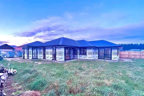 Photo of property in 52 Hilton Drive, Amberley, 7410