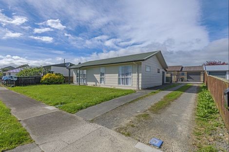 Photo of property in 15 Leander Place, Milson, Palmerston North, 4414