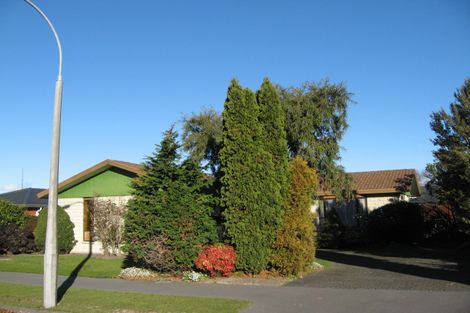 Photo of property in 71 Sarabande Avenue, Redwood, Christchurch, 8051