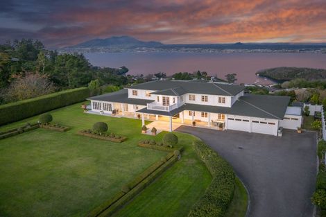 Photo of property in 423 Gillespie Place, Acacia Bay, Taupo, 3385