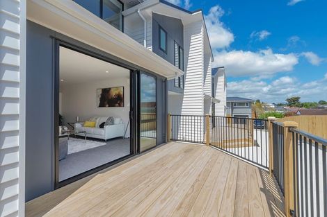 Photo of property in 30a Russell Road, Manurewa, Auckland, 2102