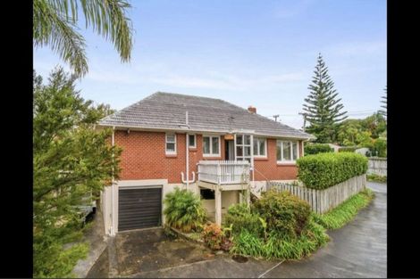 Photo of property in 94 Colwill Road, Massey, Auckland, 0614