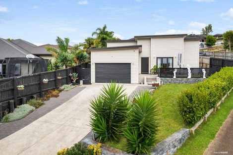 Photo of property in 11 Arthur Carwen Place, Pukekohe, 2120