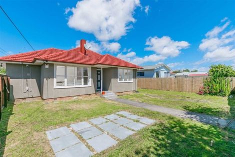 Photo of property in 34 Harrington Road, Henderson, Auckland, 0610