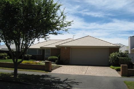 Photo of property in 5 Berkshire Drive, Avonhead, Christchurch, 8042