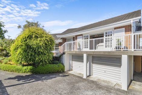Photo of property in 39 Hillcrest Road, Hillcrest, Hamilton, 3216