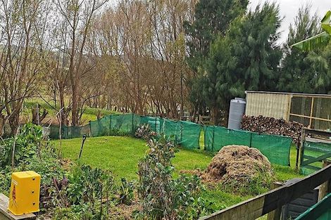 Photo of property in 28 Matakohe Road East, Matakohe, 0593