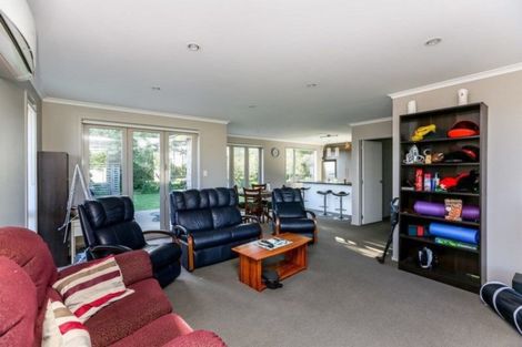 Photo of property in 1 Keene Drive, Bell Block, New Plymouth, 4312