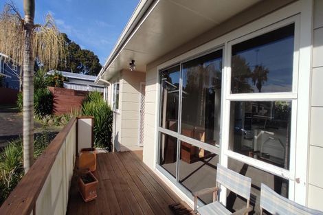 Photo of property in 11 Hall Road, Matua, Tauranga, 3110