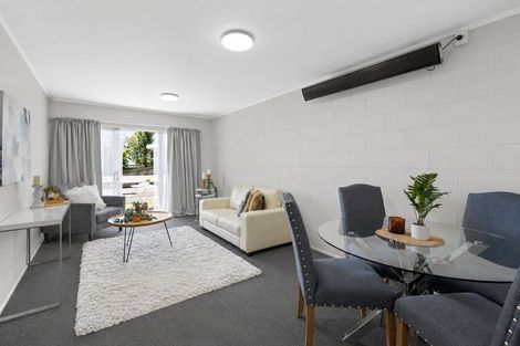 Photo of property in 5/23 Orams Road, Hillpark, Auckland, 2102