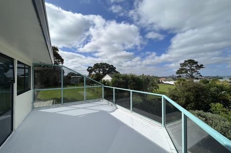 Photo of property in 1/94 Jutland Road, Hauraki, Auckland, 0622