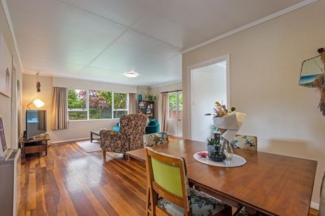 Photo of property in 27a Churchill Avenue, Hokowhitu, Palmerston North, 4410