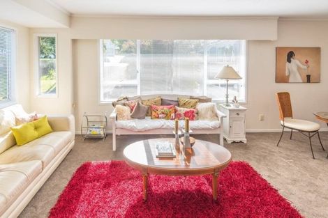 Photo of property in 2/27 Parkhill Road, Mellons Bay, Auckland, 2014