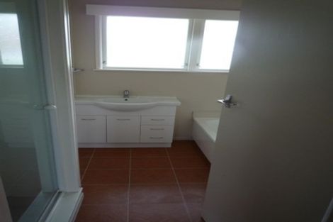 Photo of property in 17 Keegan Drive, Massey, Auckland, 0614