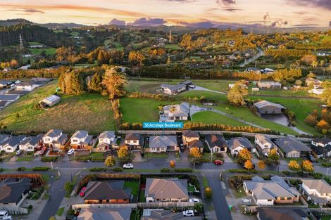 Photo of property in 36 Accolage Boulevard, Kumeu, 0810