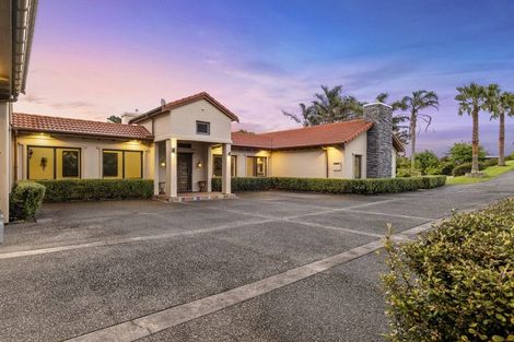 Photo of property in 12 Veale Road, Frankleigh Park, New Plymouth, 4310