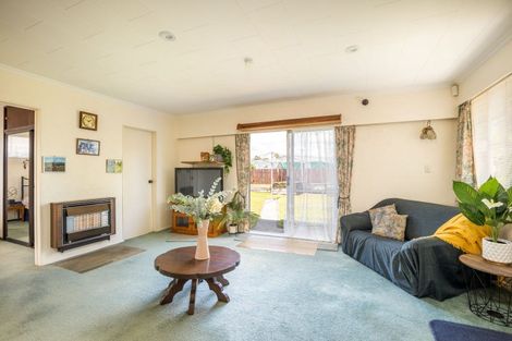 Photo of property in 10 Camellia Avenue, Bell Block, New Plymouth, 4312