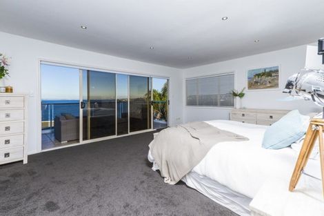 Photo of property in 1/25 Churchill Road, Murrays Bay, Auckland, 0630