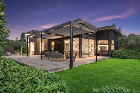 Photo of property in 1 Kirimoko Crescent, Wanaka, 9305