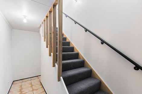 Photo of property in 11 Perrin Place, Kelvin Grove, Palmerston North, 4414