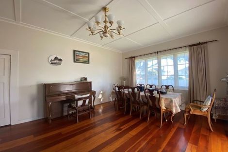 Photo of property in 27 Roberts Avenue, Bayswater, Auckland, 0622