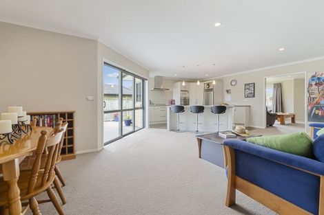 Photo of property in 12 Toscana Drive, Karaka, Papakura, 2113