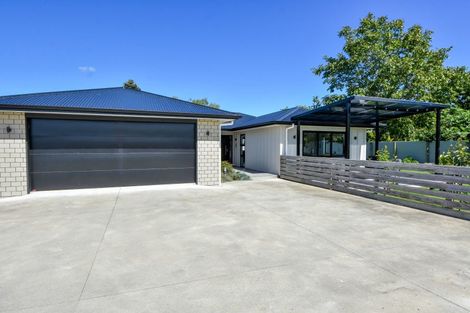 Photo of property in 11 Austin Reid Avenue, Carterton, 5713