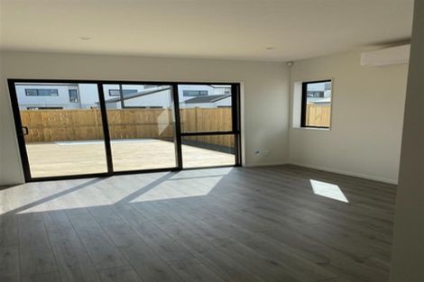 Photo of property in 45 Kairakau Street, Papakura, 2110