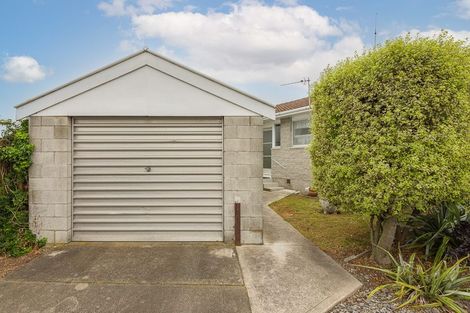 Photo of property in 2/6 Leonie Place, Aranui, Christchurch, 8061