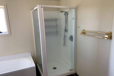 Photo of property in 7/20 Fields Parade, Oteha, Auckland, 0632