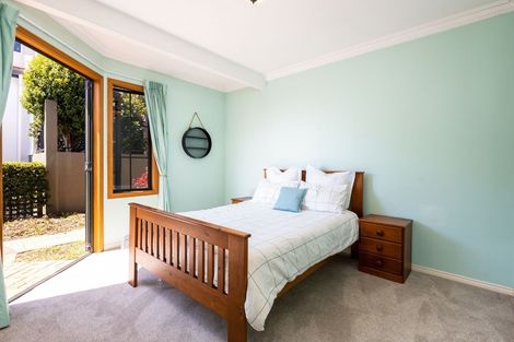 Photo of property in 87 Eliot Street, New Plymouth, 4310