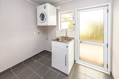 Photo of property in 10 D'arcy Road, Bastia Hill, Whanganui, 4500