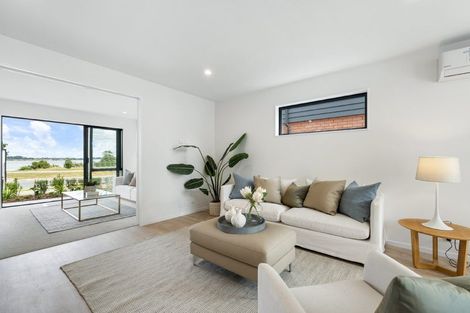 Photo of property in 109 Waituarua Drive, Takanini, Auckland, 2112