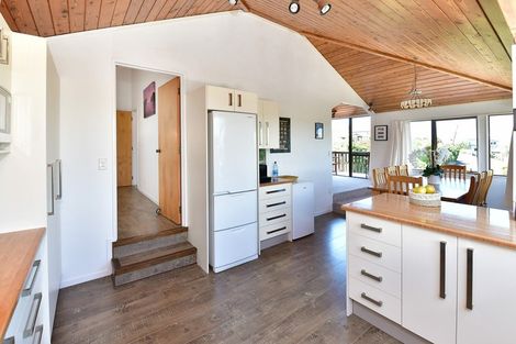 Photo of property in 56a Swann Beach Road, Stanmore Bay, Whangaparaoa, 0932