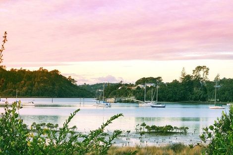 Photo of property in 5 Tuatua Road, Hobsonville, Auckland, 0616