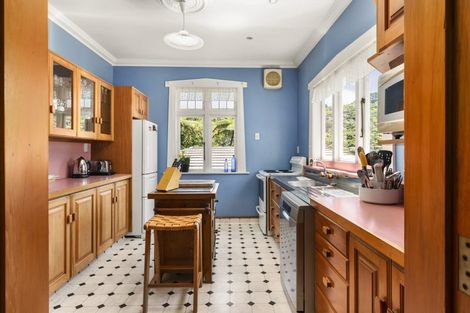 Photo of property in 166 Wadestown Road, Wadestown, Wellington, 6012