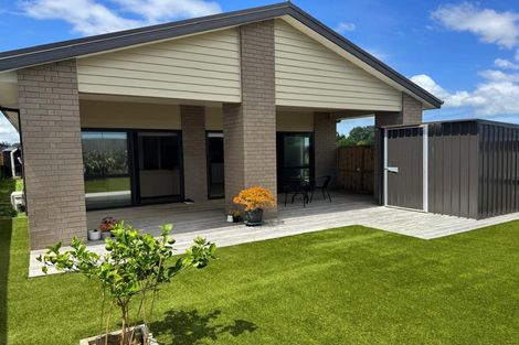 Photo of property in 115 Mutetai Road, Clarks Beach, 2122