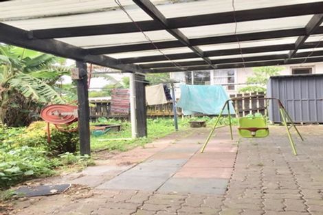 Photo of property in 18 Stottholm Road, Titirangi, Auckland, 0604