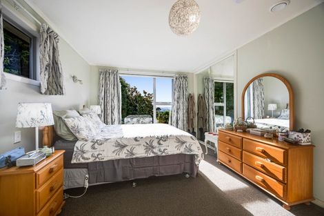 Photo of property in 1135 Scenic Drive North, Swanson, Auckland, 0816