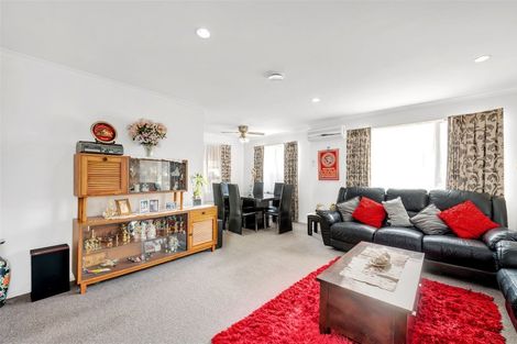 Photo of property in 14 Cyclamen Road, Mangere, Auckland, 2022