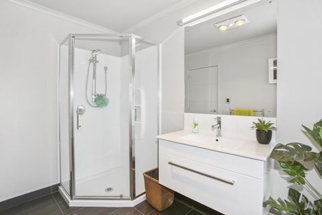 Photo of property in 13 Hillpark Drive, Pokeno, 2402