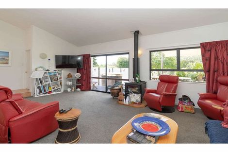 Photo of property in 38 Riddell Road, Kerikeri, 0230