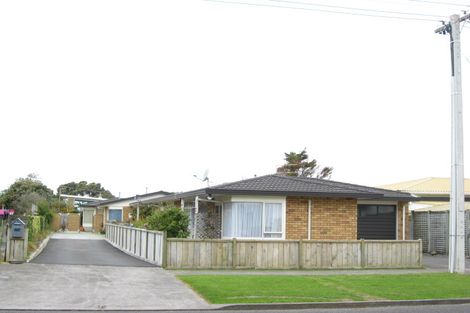 Photo of property in 17b Sackville Street, Fitzroy, New Plymouth, 4312