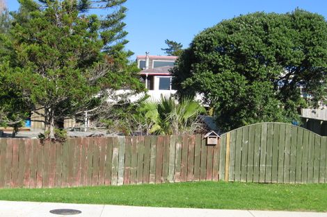 Photo of property in 6 Otanerua Road, Hatfields Beach, Orewa, 0931