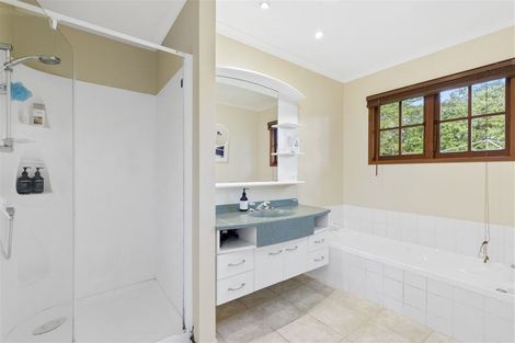 Photo of property in 36 Awaroa Stream Drive, Waiuku, 2123